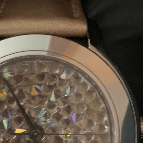 DKNY New never been worn watch with crystal face - Picture 4 of 8